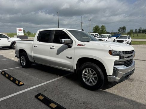 Used 2019 Chevrolet Silverado 1500 LT w/ Texas Edition image 3