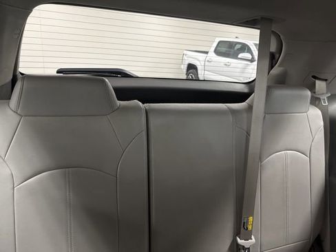 Used 2017 GMC Acadia Limited SLT image 14