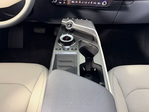 Used 2024 Kia EV6 Wind image 16
