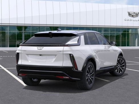 New 2025 Cadillac Lyriq Sport image 28