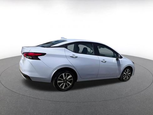 Used 2025 Nissan Versa SV image 15