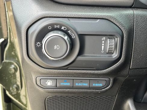 Used 2023 Jeep Wrangler Unlimited Rubicon 4xe w/ Cold Weather Group AWD/4WD image 23