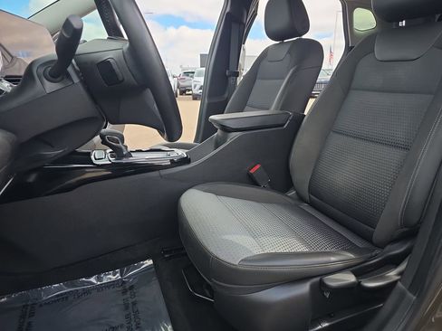 Certified 2024 Chevrolet Trax LT w/ Driver Confidence Package image 15