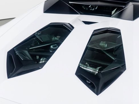 Used 2015 Lamborghini Aventador LP 700-4 image 15