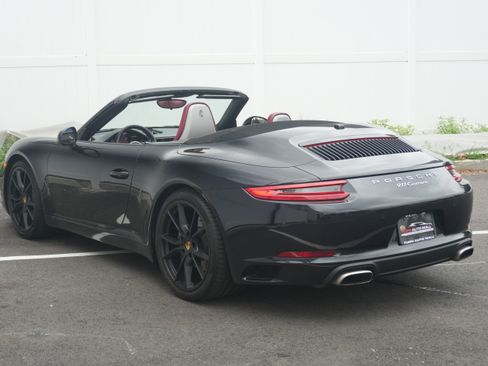 Used 2017 Porsche 911 Carrera RWD image 8