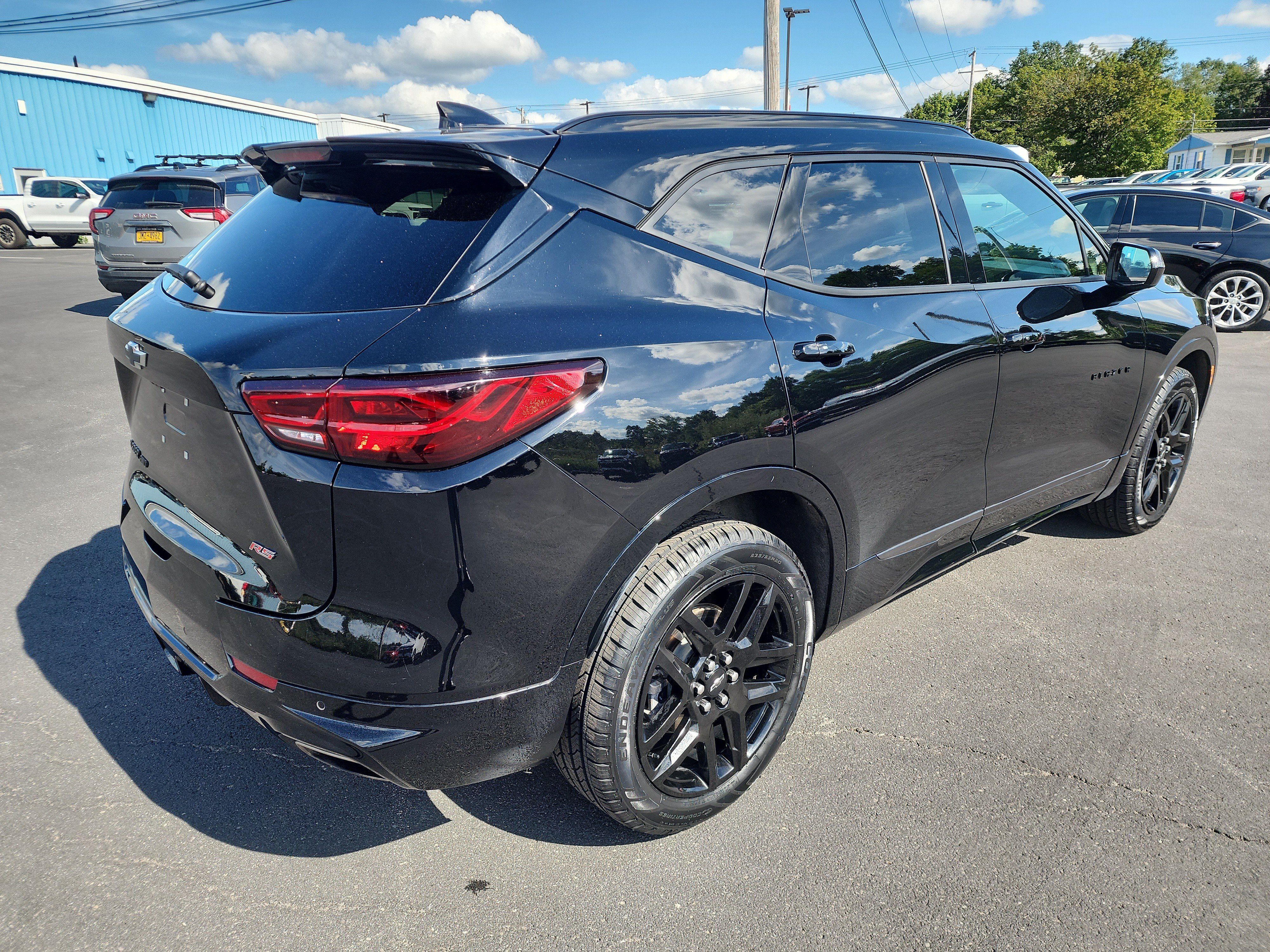 Certified 2025 Chevrolet Blazer RS w/ Driver Confidence II Package AWD/4WD image 8