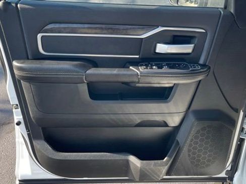 Used 2024 RAM 2500 Big Horn w/ Off Road Package image 11