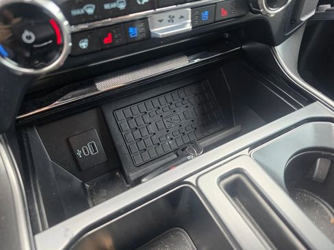 Used 2025 Ford F150 Lariat w/ Equipment Group 501A Mid image 16