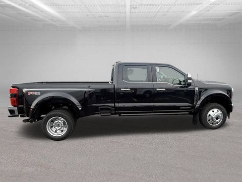 New 2026 Ford F450 Lariat w/ Lariat Ultimate Package AWD/4WD image 2