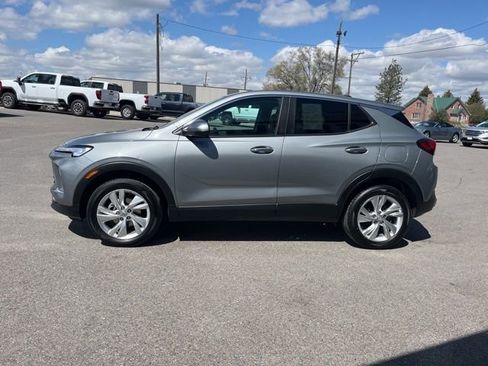Used 2025 Buick Encore GX Preferred AWD/4WD image 8