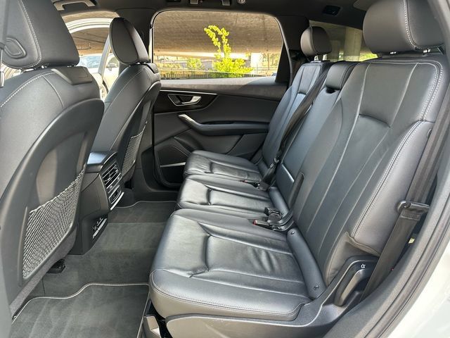 Used 2025 Audi Q7 3.0T Premium Plus AWD/4WD image 29