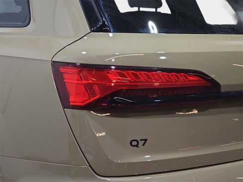 Used 2025 Audi Q7 2.0T Premium Plus w/ Premium Plus Package image 36