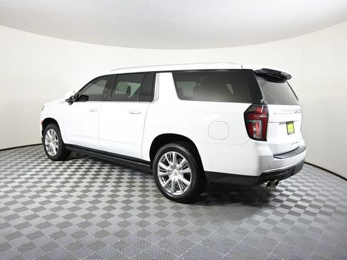 Used 2021 Chevrolet Suburban High Country AWD/4WD image 4