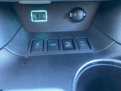 Used 2016 Toyota Highlander Plus image 24