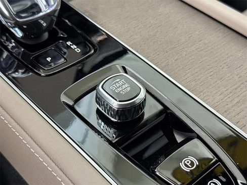 New 2026 Volvo XC90 B6 Ultra w/ Lounge Package image 23