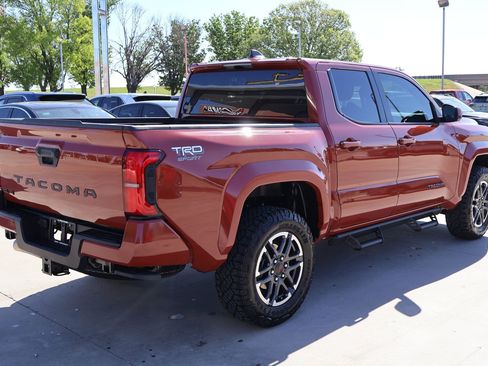 Used 2025 Toyota Tacoma TRD Sport image 7