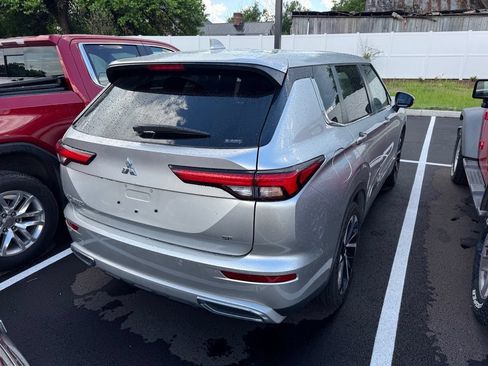 Used 2022 Mitsubishi Outlander SE AWD/4WD image 14