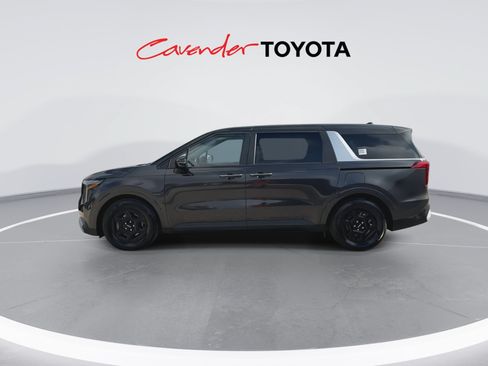 Used 2026 Kia Carnival FWD image 5