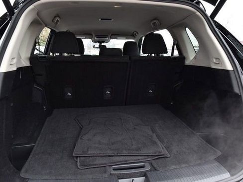 Certified 2025 Nissan Rogue SV image 24