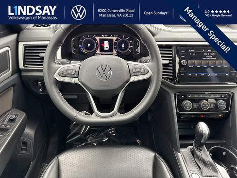 Used 2022 Volkswagen Atlas Cross Sport SEL image 12