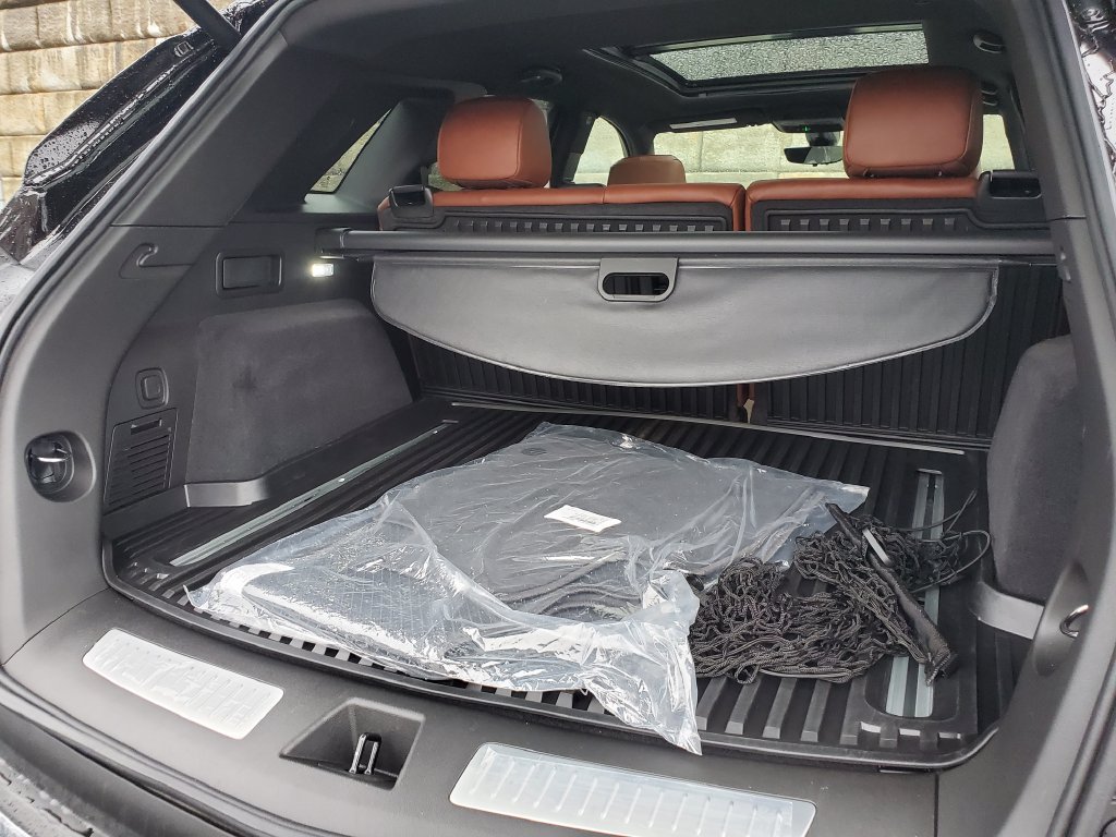 Certified 2026 Cadillac XT5 Sportv w/ LPO, Floor Liner Package AWD/4WD image 44