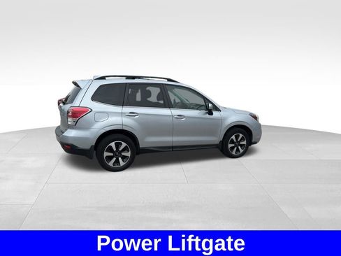 Used 2018 Subaru Forester 2.5i Limited AWD/4WD image 6