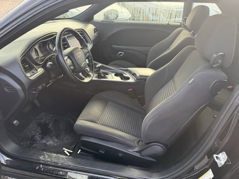 Used 2018 Dodge Challenger R/T w/ Driver Convenience Group image 6