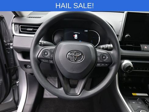 Used 2025 Toyota RAV4 XLE image 16