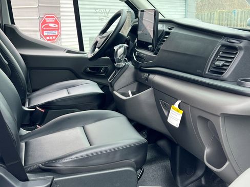 New 2026 Ford Transit 250 148 Medium Roof image 8
