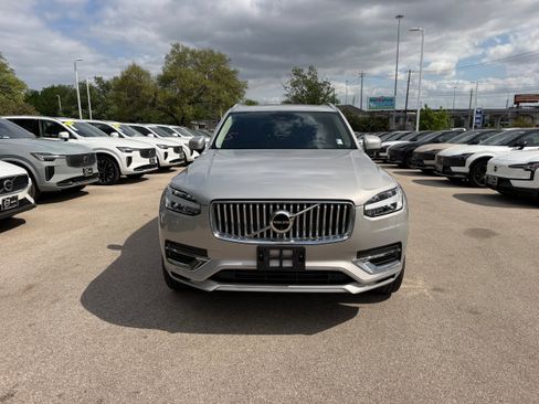 Certified 2024 Volvo XC90 T8 Plus w/ Protection Package Premier AWD/4WD image 8