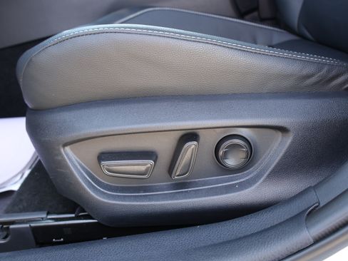 Used 2025 Toyota Camry SE FWD image 36