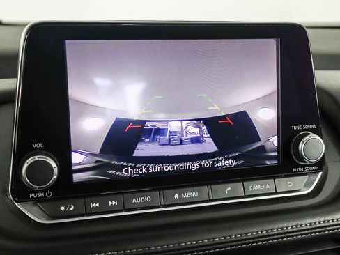 Used 2024 Nissan Rogue SV image 21