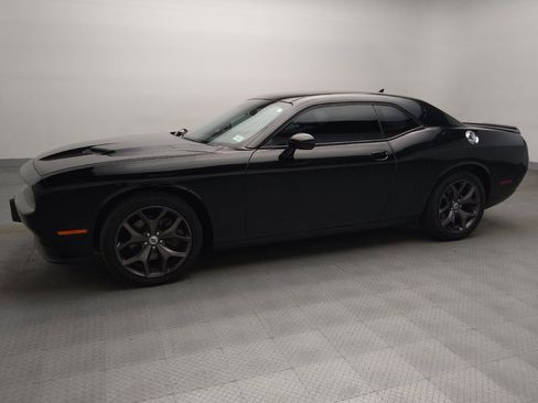 Used 2018 Dodge Challenger SXT Plus RWD image 2