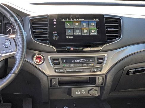 Certified 2025 Honda Passport EX-L image 13