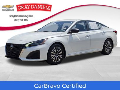 Used 2024 Nissan Altima 2.5 SV