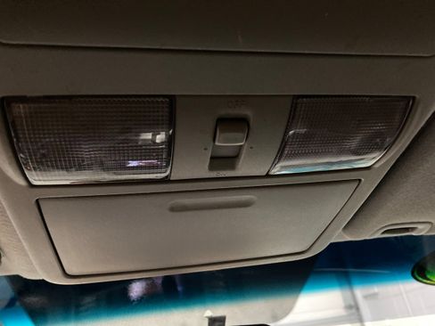 Used 2015 Nissan Frontier SV image 30