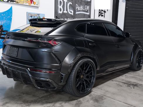 Used 2020 Lamborghini Urus image 6