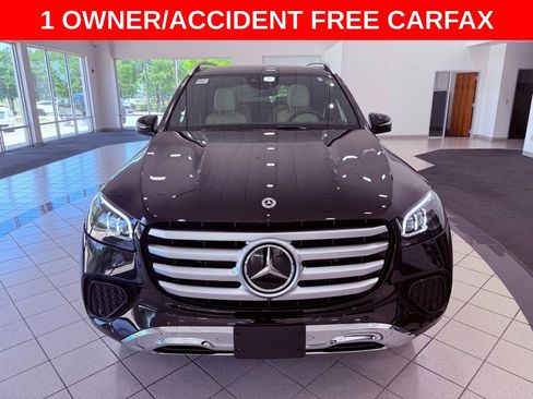 Used 2025 Mercedes-Benz GLS 450 4MATIC image 2