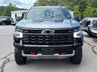 Used 2024 Chevrolet Silverado 1500 ZR2 w/ Technology Package AWD/4WD video 3