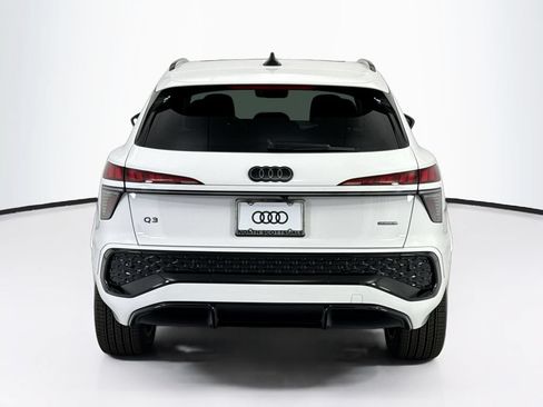 Used 2026 Audi Q3 quattro 2.0T w/ Driver Assistance Package AWD/4WD image 6
