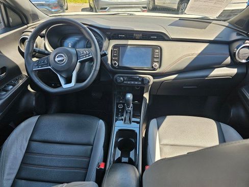 Used 2023 Nissan Kicks SR w/ SR Premium Package FWD image 23