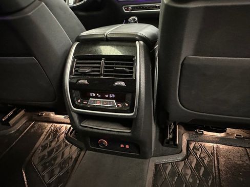 Used 2019 BMW X7 xDrive40i w/ Premium Package AWD/4WD image 41