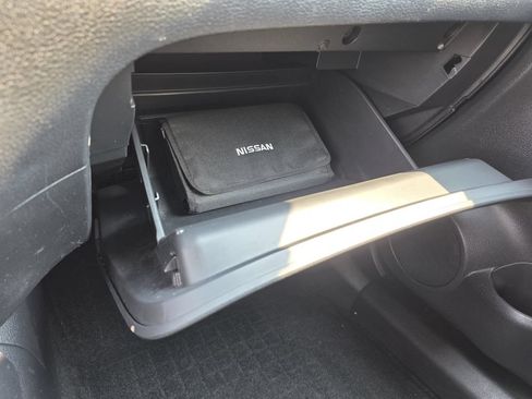Used 2019 Nissan Rogue SV AWD/4WD image 27