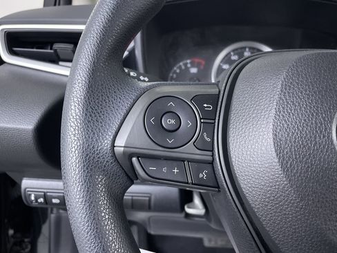 Used 2020 Toyota Corolla LE FWD image 24