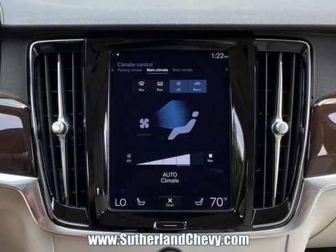Used 2017 Volvo S90 T5 Momentum w/ Convenience Package FWD image 29