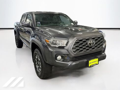 Used 2022 Toyota Tacoma TRD Off-Road w/ Technology Package AWD/4WD image 3