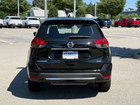 Used 2017 Nissan Rogue S AWD/4WD image 6