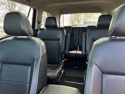 Used 2023 Volkswagen Atlas SEL AWD/4WD image 6