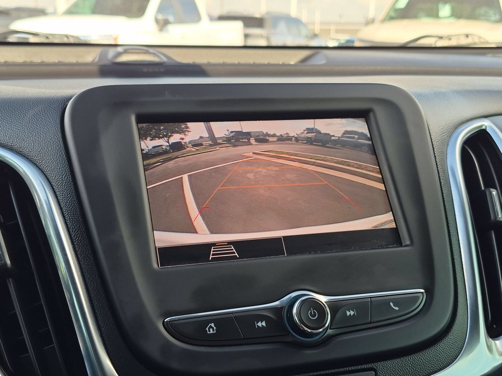 Certified 2022 Chevrolet Equinox LS w/ LS Convenience Package FWD image 19