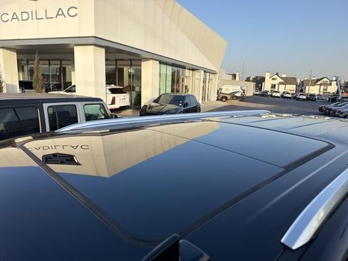 Certified 2021 Cadillac Escalade ESV Premium Luxury Platinum image 24